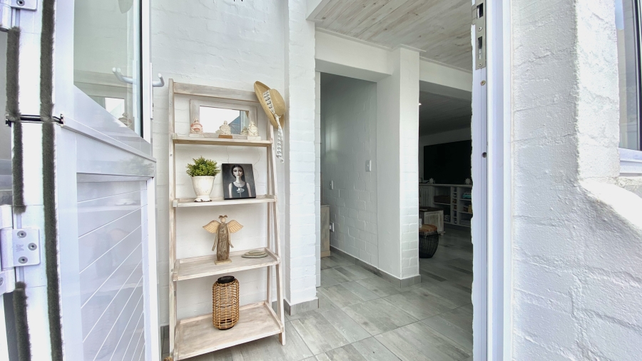 2 Bedroom Property for Sale in Dwarskersbos Western Cape